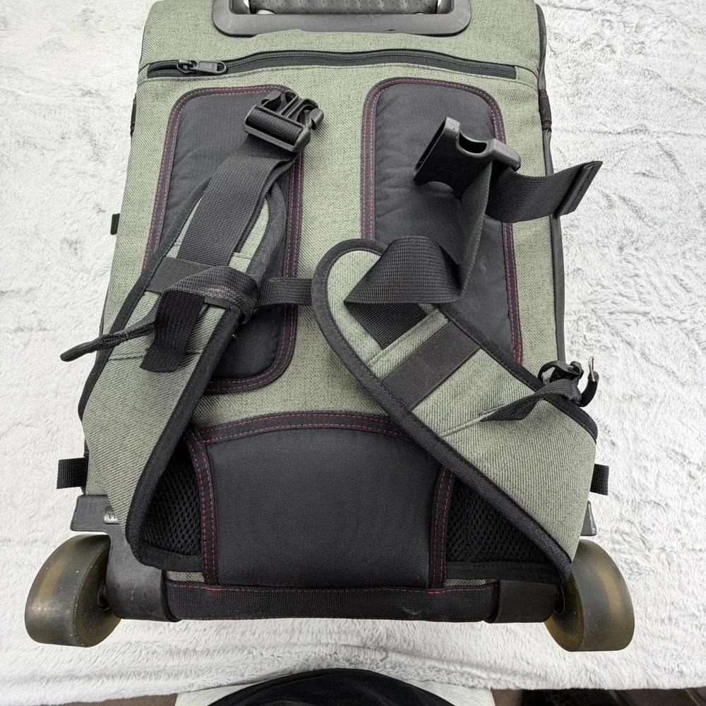 Timbuk2 Aviator Wheeled Backpack Carry On Luggage Skateboard Wheels 15 x 10 x 25